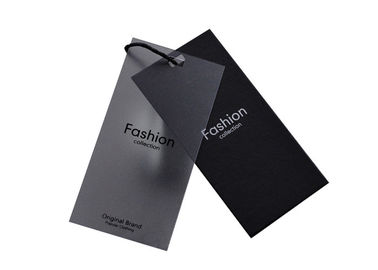 Recyled는 서리로 덥은 PVC 꼬리표를 가진 관례에 의하여 인쇄된 걸림새 꼬리표 크기 4.8 × 10cm를 검게 합니다 협력 업체
