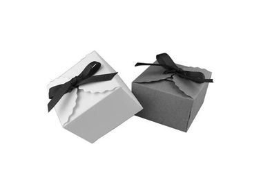 Good price 정연한 모양 관례에 의하여 인쇄되는 선물 상자 광택지 물자 크기 6.5 * 6.5 * 4.5cm 온라인으로